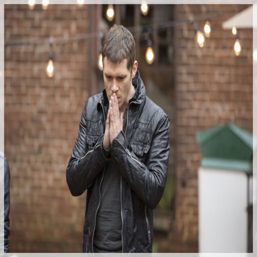 █ ▄→ aici te înşeli, bro! -ilie- păi dacă nu mă bagi în seamă cum ai vrea să mă uit? -caro-