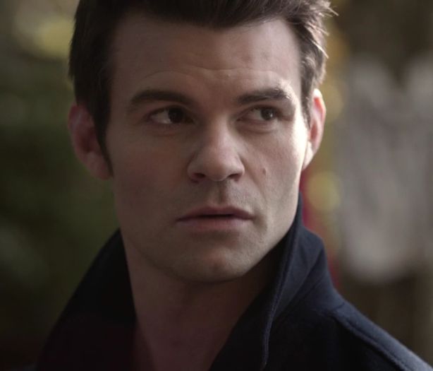 Ma joc pe telefon #hayley