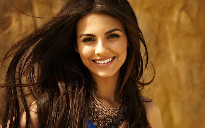  - x-The talented Victoria Justice