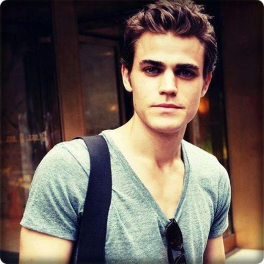 » . mare shukarime a fost sarutu asta, o sa fi acum si impresara si gajica[click; lu fane din ferentari=))))) #davina ;; dua dua :o3 #bonnie ; multumim #hayllz valoroasa#
