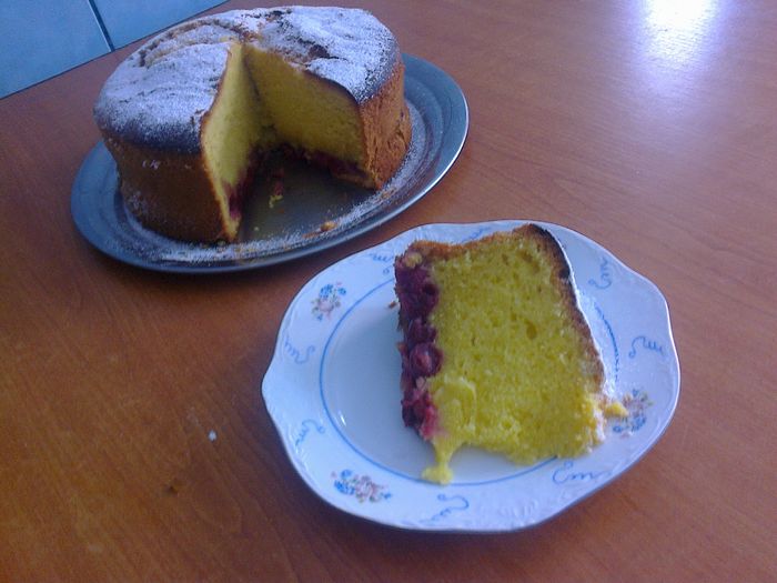 Chec de vanilie si visine - Culinar 3