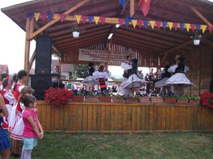 55.Maramuresul rasuna-Satulung; Festival national de muzica populara.in Luna iulie
