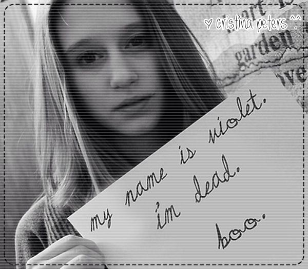 ♡ cσνєη ♡ eu mănânc clătite, tu muiere ? :) #stefan ; *merge lângă el și face o poză* selfie #ilie