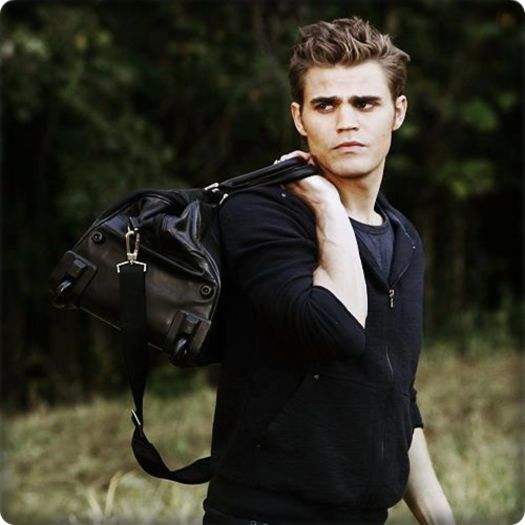 Back idk *canta la acordeon pt ea daca mai e on *