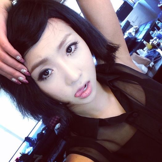 140616-minzy-twitter-instagram