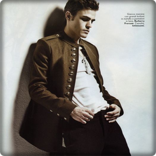 *sta asezat langa perete si aproape plange * Da, s-au calmat.. :<