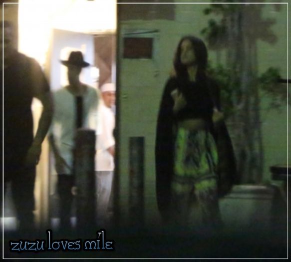  - x - SG - 20-06-14 - Saindo do restaurante Mastros com Justin Bieber LA - Jelenaisback