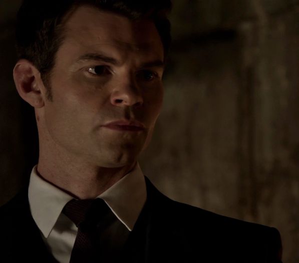 *se stramba la borcan, il ia si-l baga in dulap* Asea! pa fane=)) - here - episode 21 - done