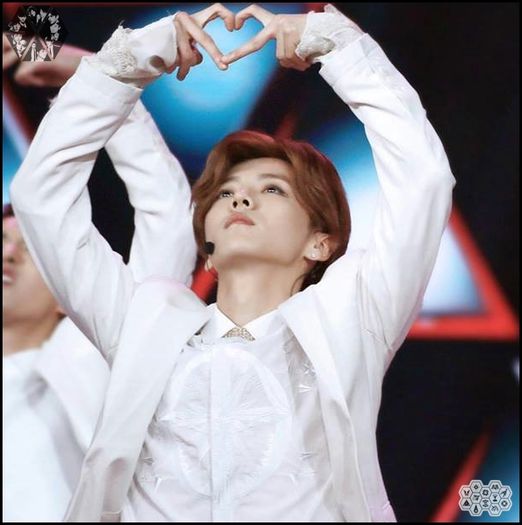 .Han| ..Lizz ma inseala. Trist. T^T :))