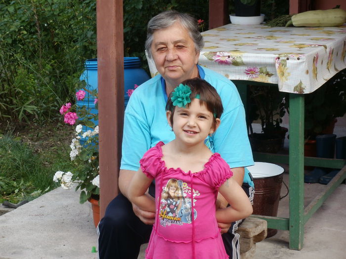 Buni si nepoata cea mica , Stefi