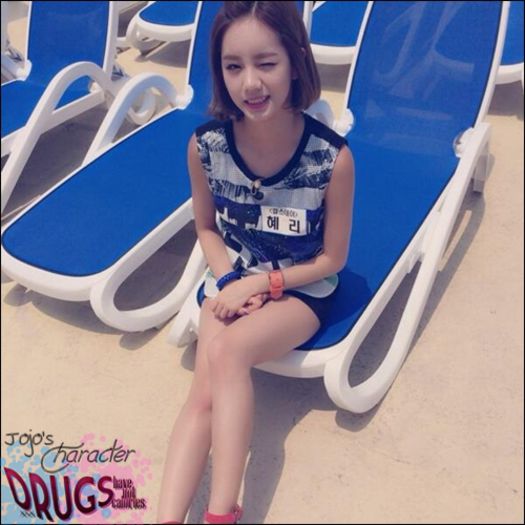 |Hye| Ewhe. =)) Aşa mult o placi? ;-; =))