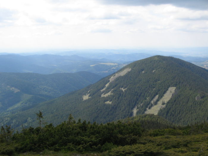 IMG_0097; Vedere spre vest de pe Vlădeasa.
