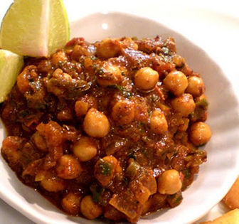 pindi chana - mancare de naut cu ceai negru