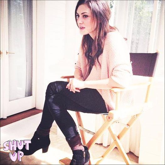 ♡♒ƊєιυυAмєƖƖ☁; Mda =))) #adda - #se uită în jur.