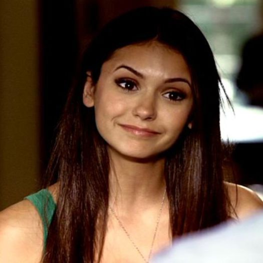 》Lasa ca il au pe Neymar=)))) *se da jos din carca lui si se baga sub apa click; ii da slipul jos si iese din piscina* ;;) =))))))))) #Tyler *isi pune de baut si se uita la el razand*
