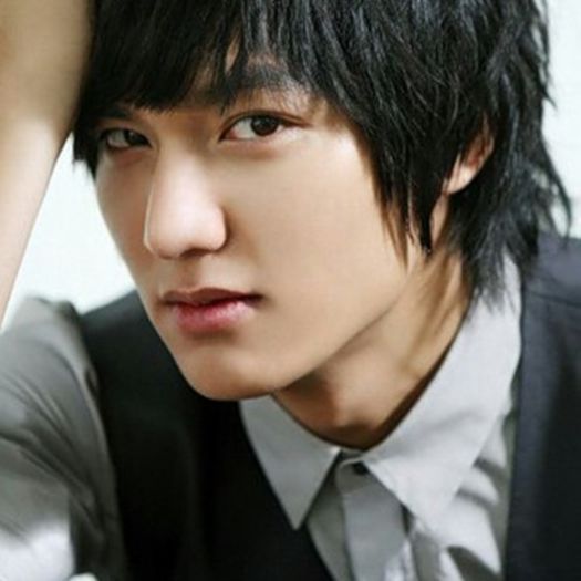 Lee Min Ho: 9 - Este dragut si foarte dragut, a da si joaca bine :))