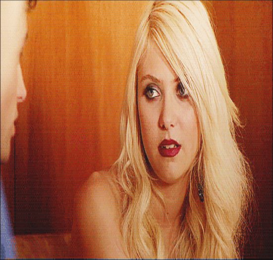 ♡❧`⇒.; -se ridică și pășește ușor pe nisip- pot..pot să merg :o =))) -la 5 secunde cade- wah...