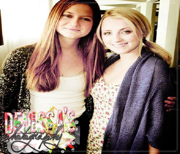 ┊deɴιι┊nu vrei să vii cu mine să scuturăm paturile ? asta ... să facem curat. =))