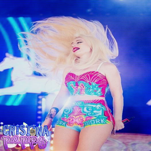 ♡ cσνєη ♡ *se aruncă în apă și înoată* ;3