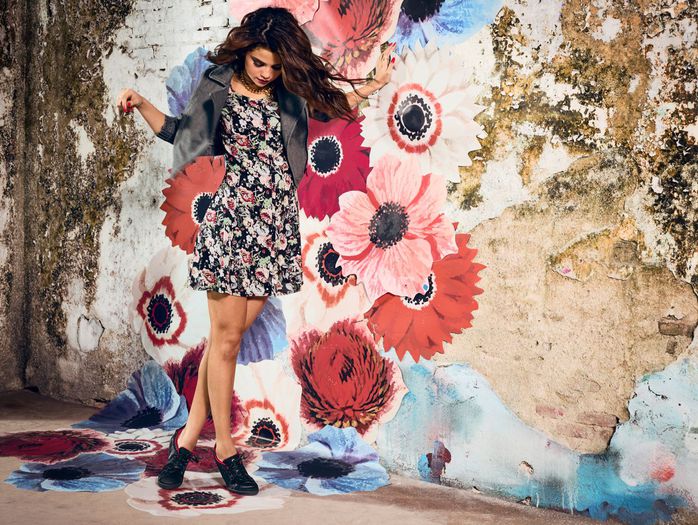 selena-gomez-adidas-neo-colectia_primavara-vara-2014-4 - x-The outgoing Selena Gomez
