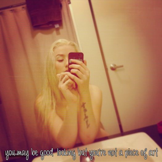 ♡ cσνєη ♡ *se pune lângă ea și îi intră ceva în c;r* ouch, cred că m-am pus pe un crab :)))