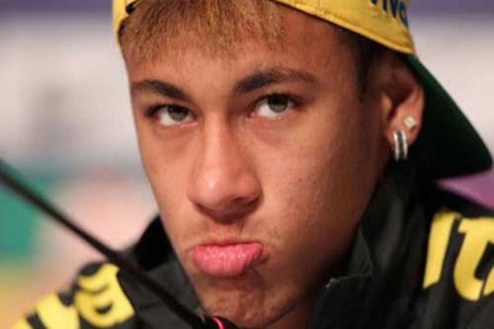 ɳҽყɱαɾ | *intra in casa* Ce fac fetele?:> am cules niste scoici :))