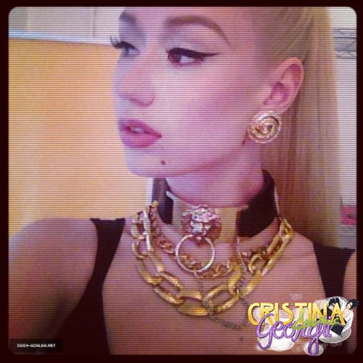 ♡ cσνєη ♡ hihihihi, tot o să aflu :))) + probabil, hai să mergem înapoi în casă x