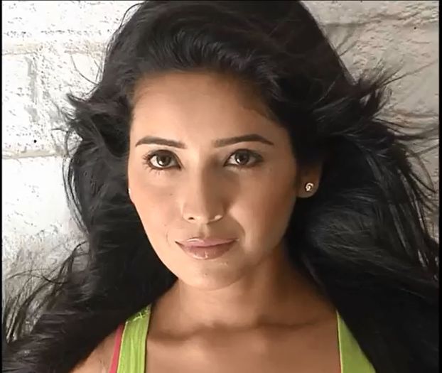 12 - Asha Negi 6