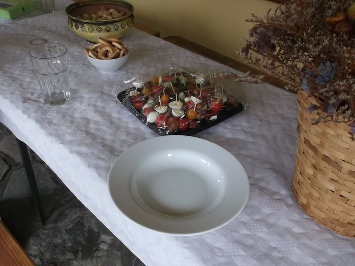 SPECIALITATI a la ANDRE - FERMA ANDRE  SI  NIK PUIUT