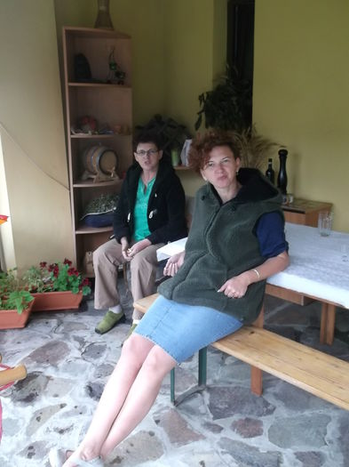 MAMA SI FOSTA FETITA - FERMA ANDRE  SI  NIK PUIUT