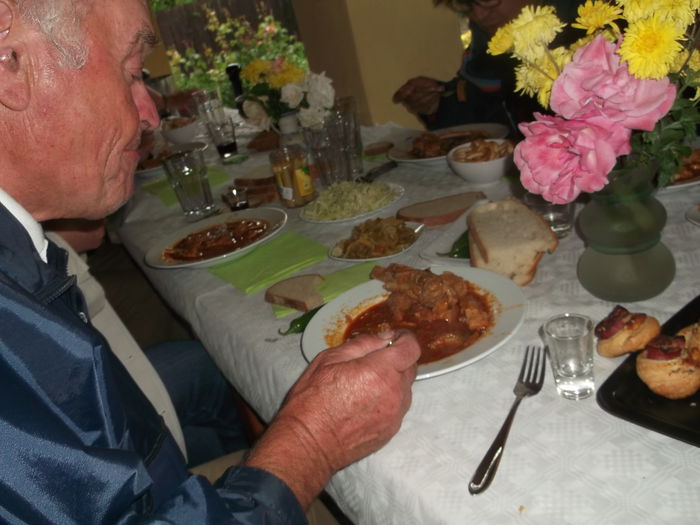 DOAMNE BUN E SI....... - FERMA ANDRE  SI  NIK PUIUT