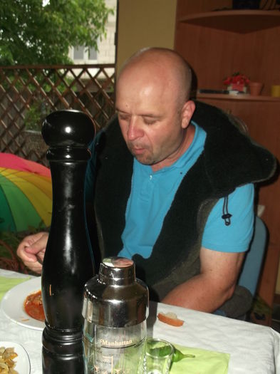 ANI...VERSATUL CASEI - FERMA ANDRE  SI  NIK PUIUT