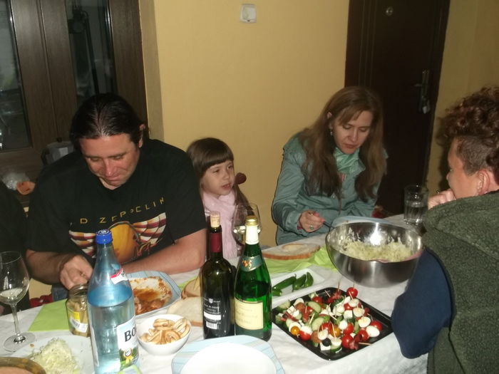 FAMILIA pr.dr. HOREA STEFANESCU - FERMA ANDRE  SI  NIK PUIUT