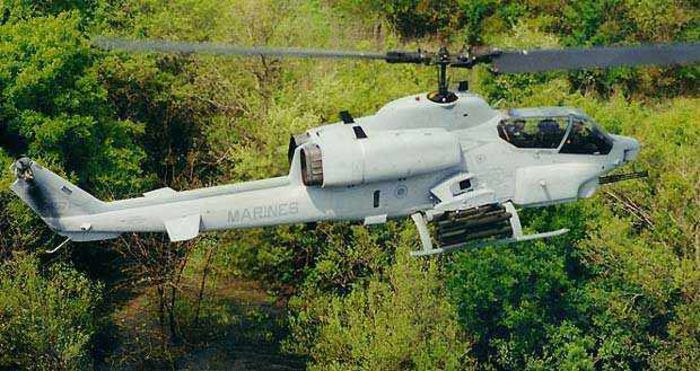 AH-1W Super Cobra - Elicoptere  militare