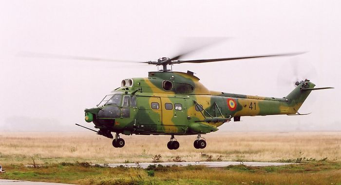 41 IAR-330 (Puma Socat)romanesc