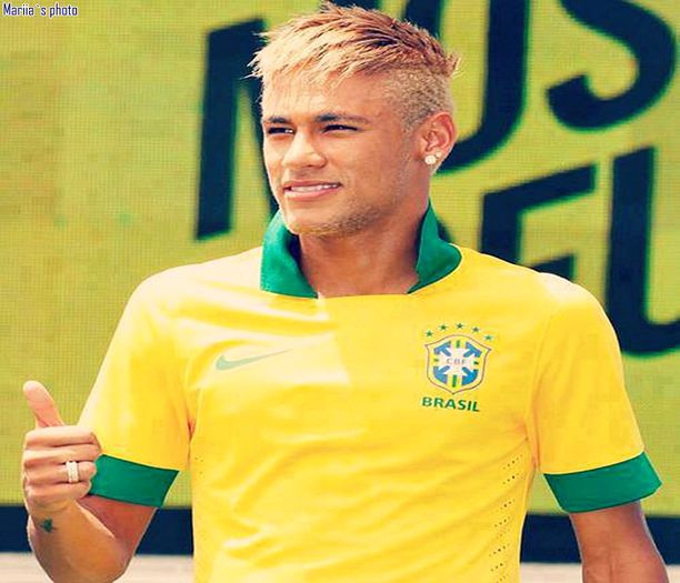 ɳҽყɱαɾ | ah, asa e :)) sunt fotbalist,sorry,n-o am eu cu vulcanele *click*; *mereu gasesc scuza asta* =)) #katic ; sirenule ;;) #james
