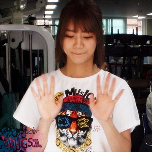 |Hye| Bine, bine. :D :))