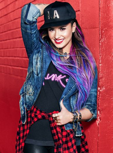 demi-lovato-1404586434 - R Dem D Lovato H