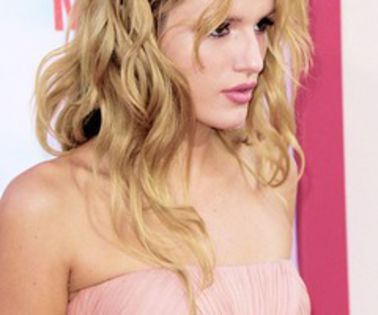 Camil, nu pot, a zis ca daca m-ai lipsesc o singura data imi taie din salariu!