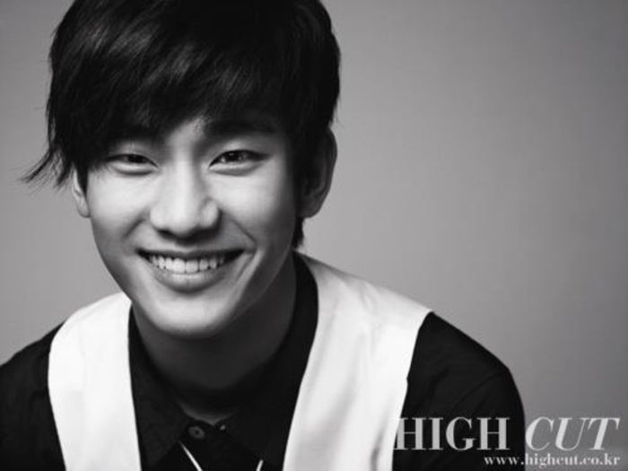 430306_437043756340076_570538148_n - Kim Soo Hyun