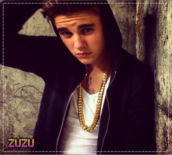 ┆❥. [o prinde de mana si o trage usor inapoi] Stai ;3 . - in shadow forever - episode 02