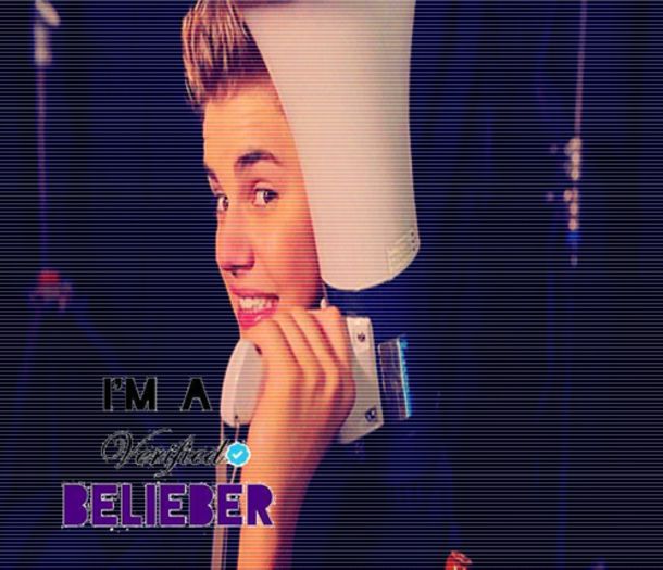 ┆❥. [ii ridica capul cu 2 degete] Ce-ai patit ? :o3