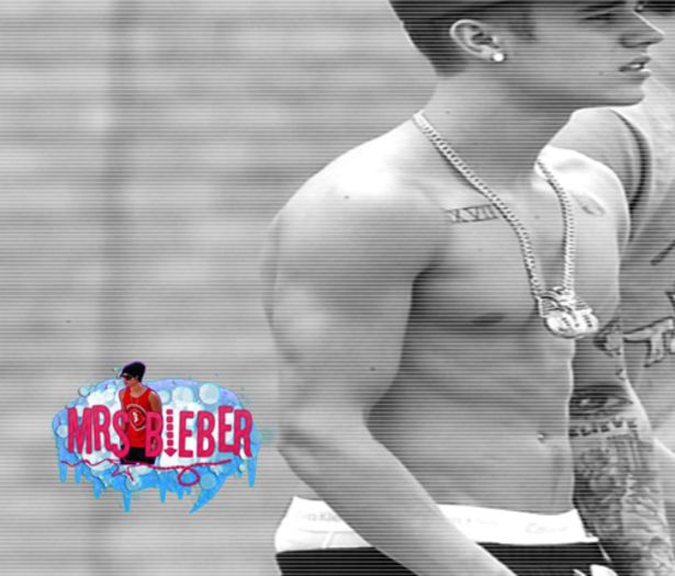 ┆❥. Treaba mea :-w [o trage de par si o ridica; ii baga usor pistolul in pantaloni] - in shadow forever - episode 02