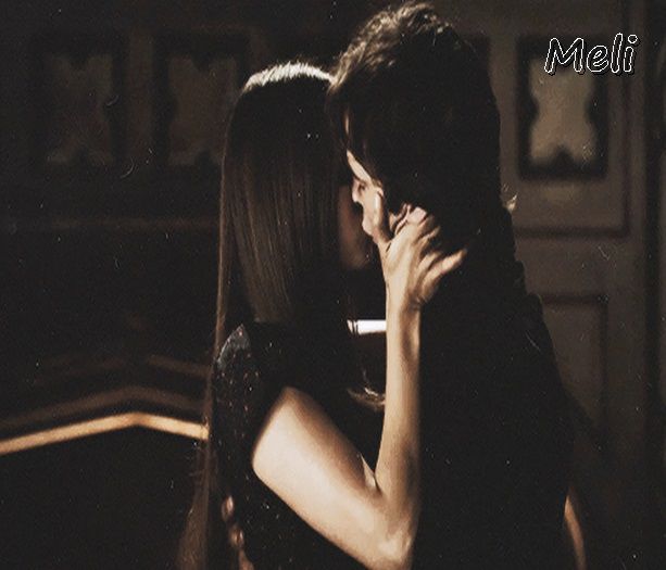 ♦  Esti o draguta ! ♥ #hay .Doar pe mine ? :3 #imi frec nasucul usor de al tau ;)#elle - here - episode 21 - done