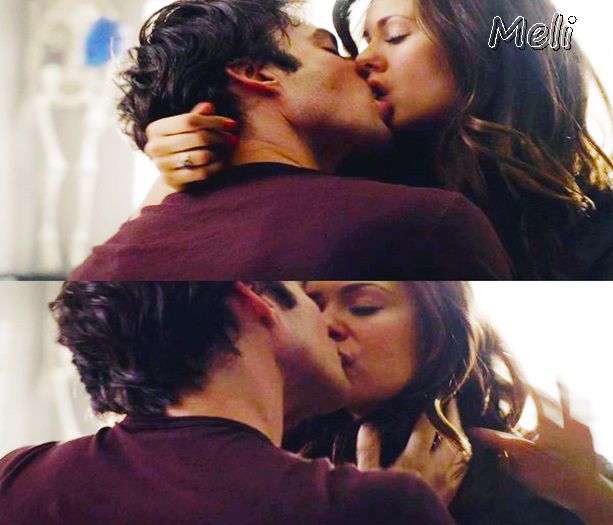 ♦  * te las subtil pe spate si continui sarutul * - here - episode 21 - done