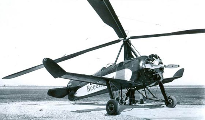 1930 Pitcairn PCA-2 Autogiro; Harold F.Pitcairn a realizat autogirul cu 2 locuri de pilotaj,in Tandem si un Motor suplimentar in fata gyroului
