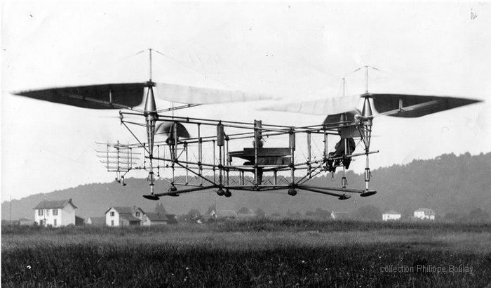 1924 OEhmichen nr.2; Etienne OEhmichen a zburat cu quatrocopterul inventat de el in 1922,in 7min si 40sec,1km
