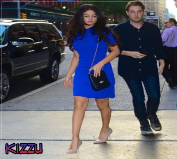  - x - SG - 08-07-2014 - Chegando no restaurante ABC Kitchen NY