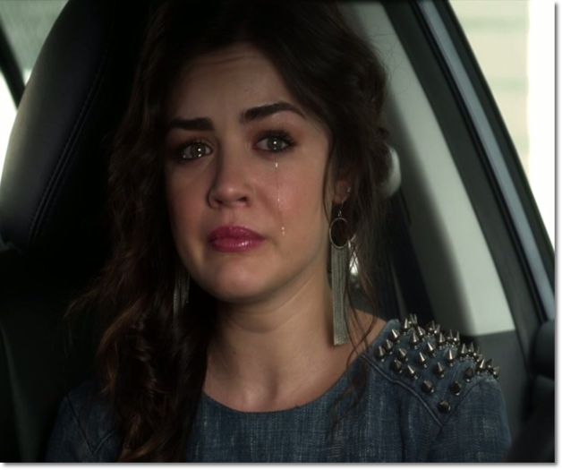 .•*´♥`*•. *plangand* De ce st prefacuta,pt ca plang dupa un castel?*arunca cu click; coji de banane in el* | Neata Ty, ce faci?
