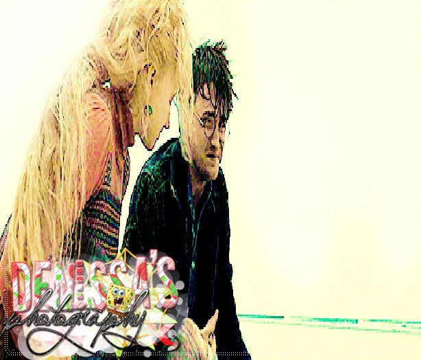 ┊deɴιι┊¤se uită la ea rozându-şi unghiile¤ am văzut asta într-un (cl); film o dată , ar trbeui să te loveşti iar şi să îţi recapeţi memoria. ¤ia un pietroi d-acolo¤ dă mai repede cu capu în el că e greu . =))))
